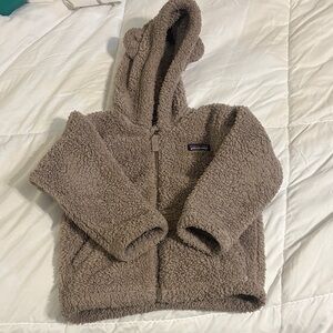 Patagonia Fleece Hoodie in Taupe